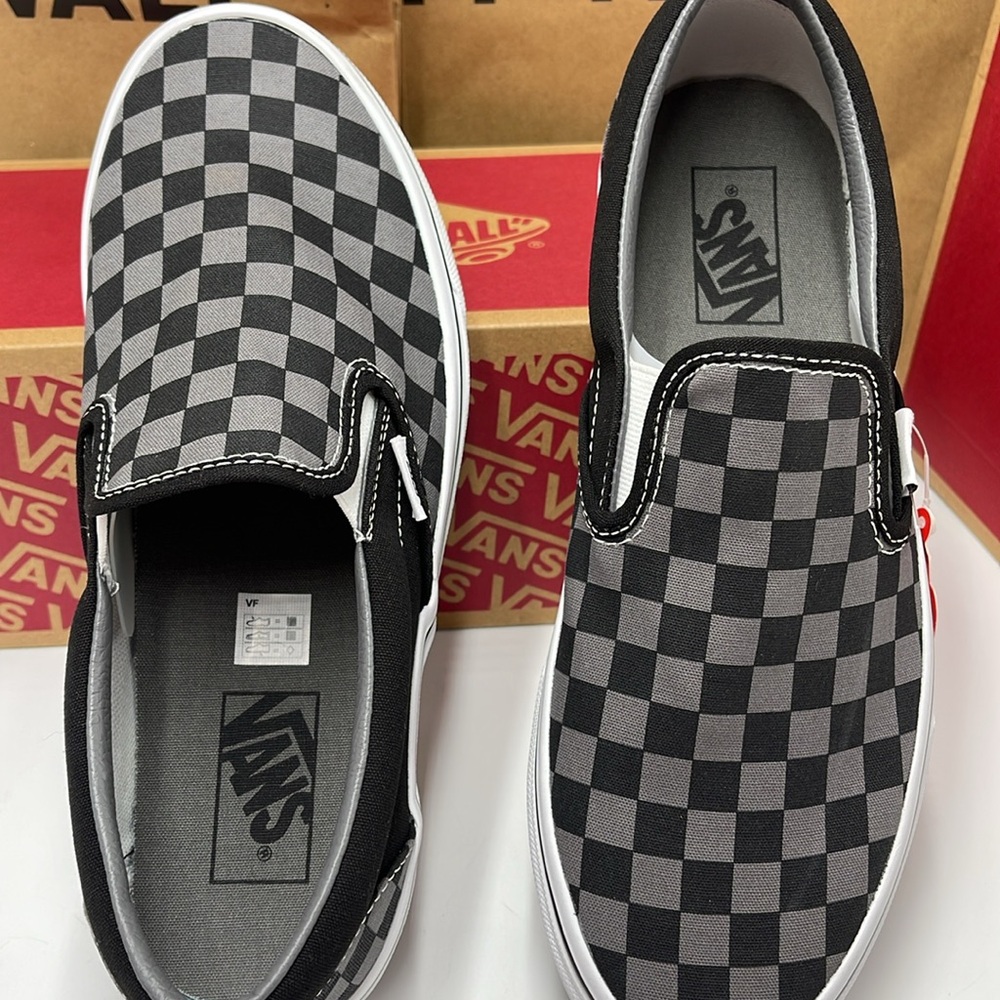 Vans Men’s Classic Slip-On Black/Pewter Checkerboard 
VN000EYEBPJ
Sneakers - Picture 11 of 16